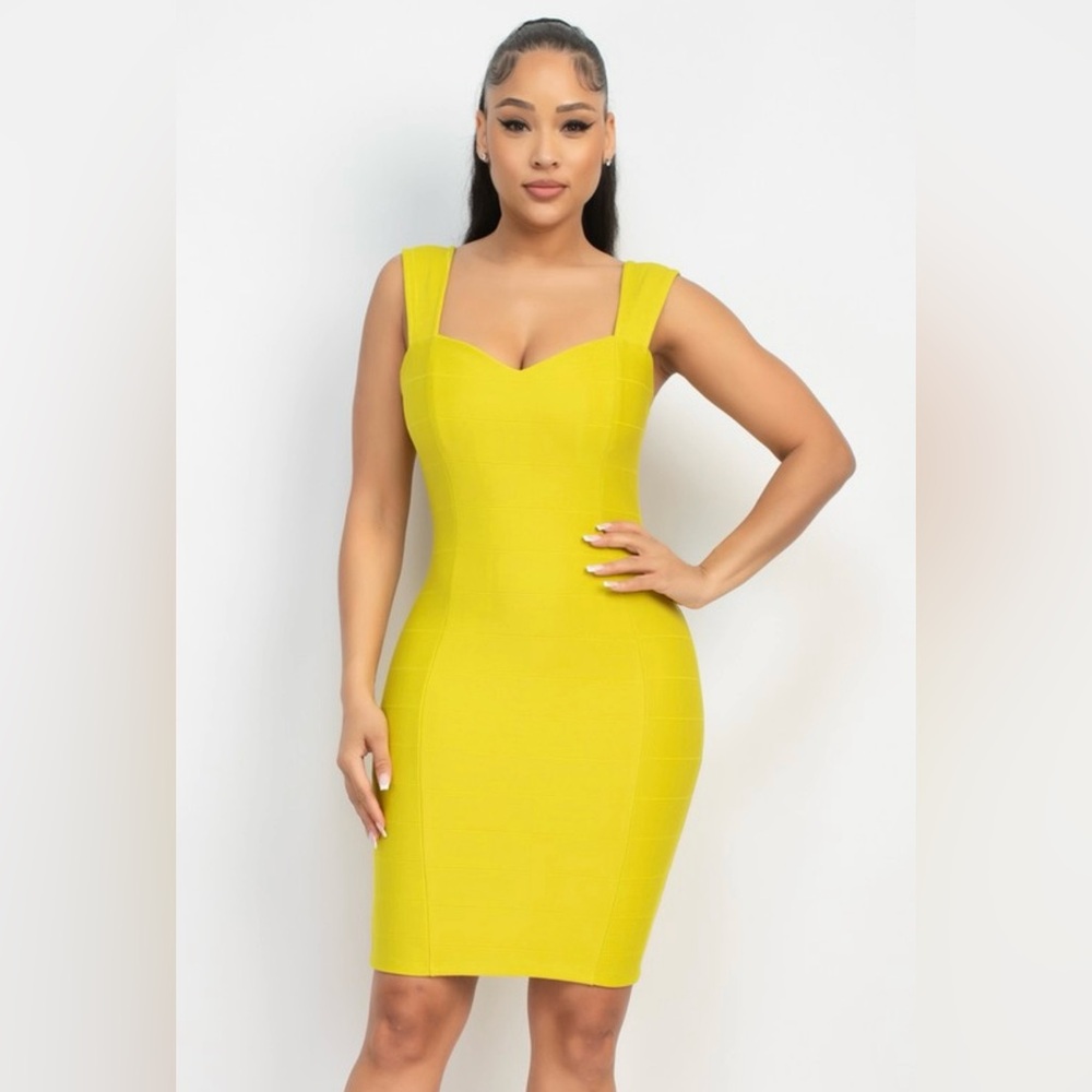 Sweetheart zippered bodycon dress